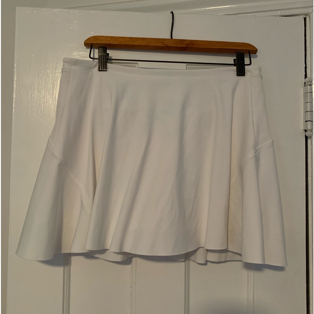 Athleta match point tennis skort white Medium
